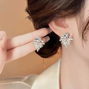 New Rhinestone Earring Studs